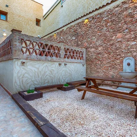 Casa Rural Con Encanto-alojamiento Rural-la Casona Del Abuelo Enrique Llombai