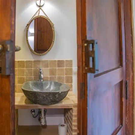 Casa Rural Con Encanto-alojamiento Rural-la Casona Del Abuelo Enrique Llombai