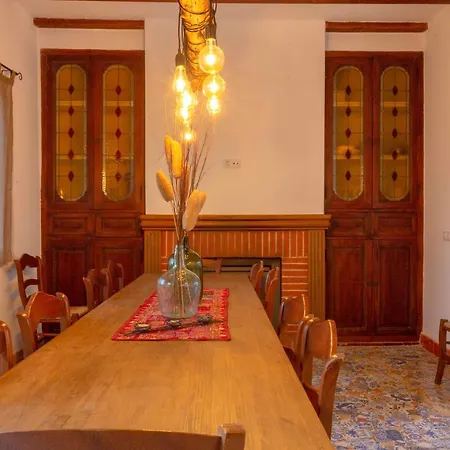 Casa Rural Con Encanto-alojamiento Rural-la Casona Del Abuelo Enrique Ferienhaus